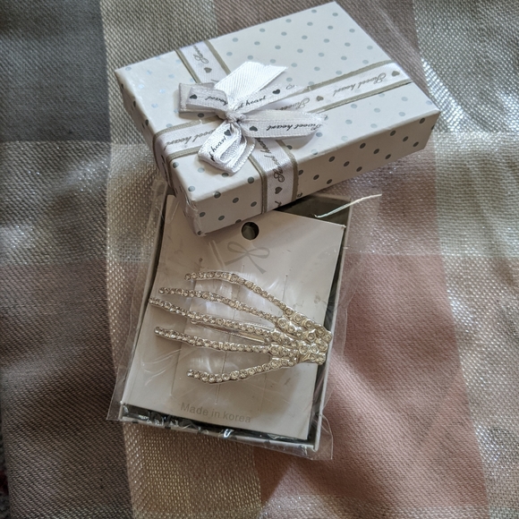 Crystal Hair Clip/Single - Picture 1 of 8